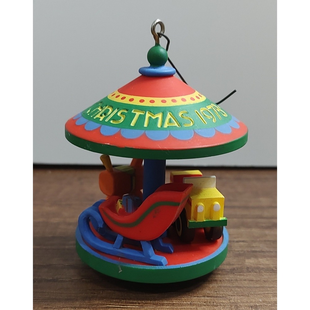 1978 HALLMARK Merry Go Round Tree Trimmer ORNAMENT 1st in the series B1